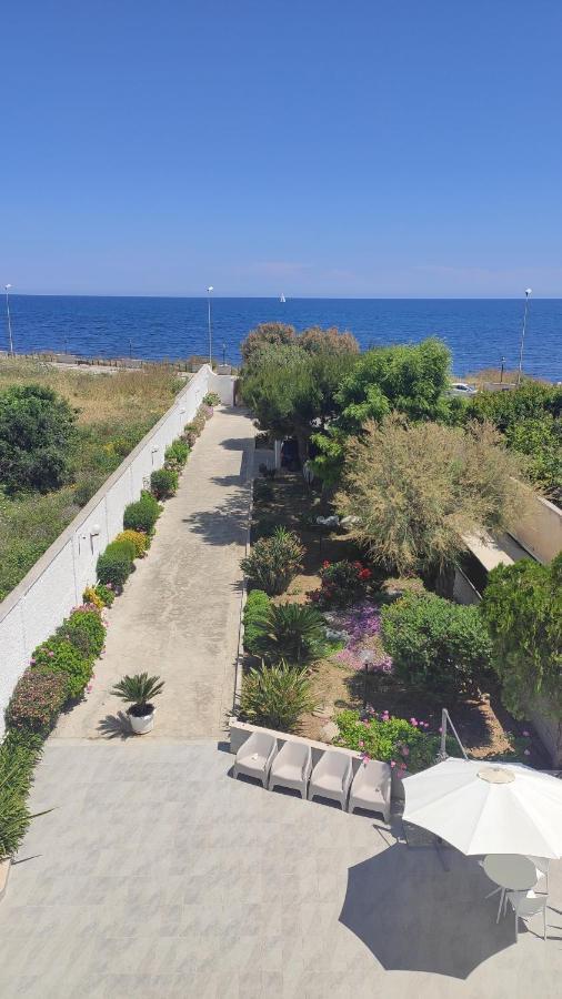 Seagull Apartments - Front And Sea View & Airport Bari Exterior photo